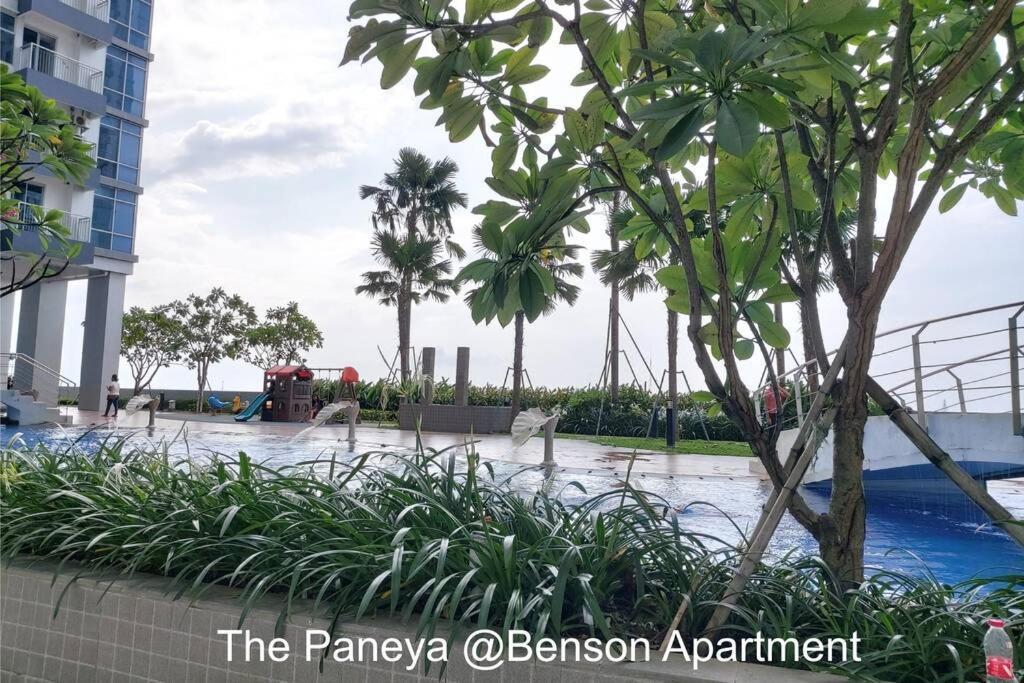 The Paneya @Benson Apartment 泗水 外观 照片